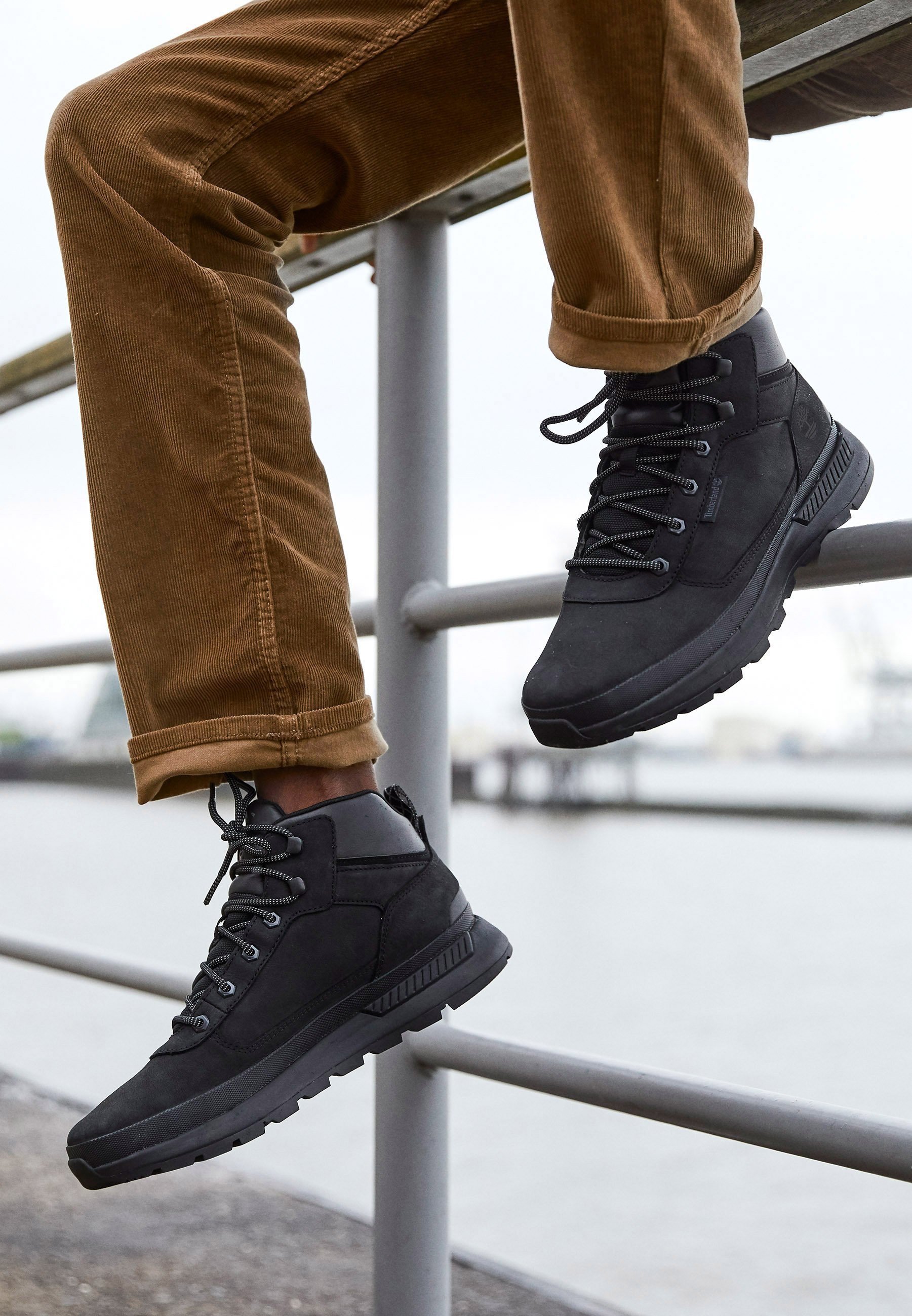 Timberland FIELD TREKKER - Enkellaarsjes met vetersluiting - zwart