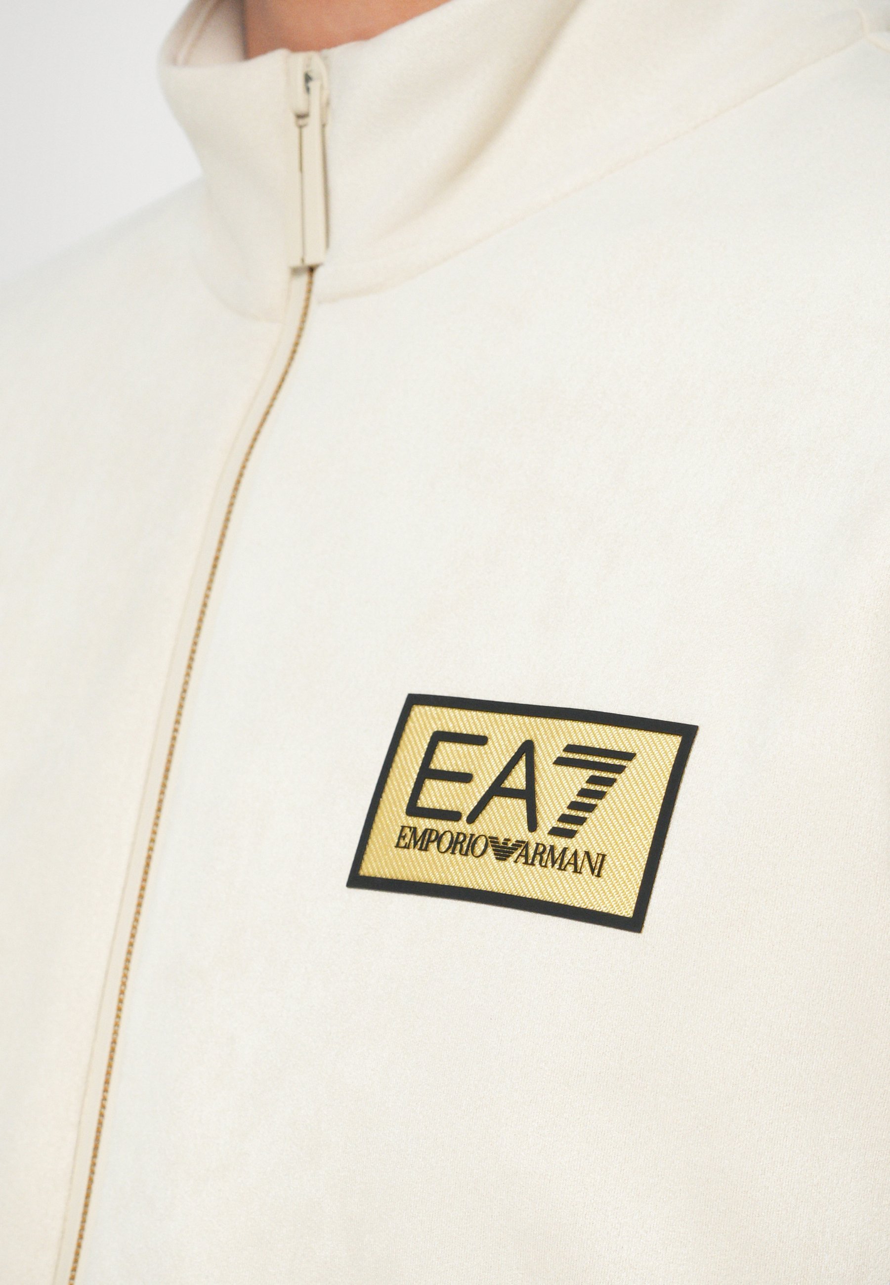 EA7 Emporio Armani TRAIN LABEL ALCANTARA - Sweat-shirt zippé - Jour de pluie