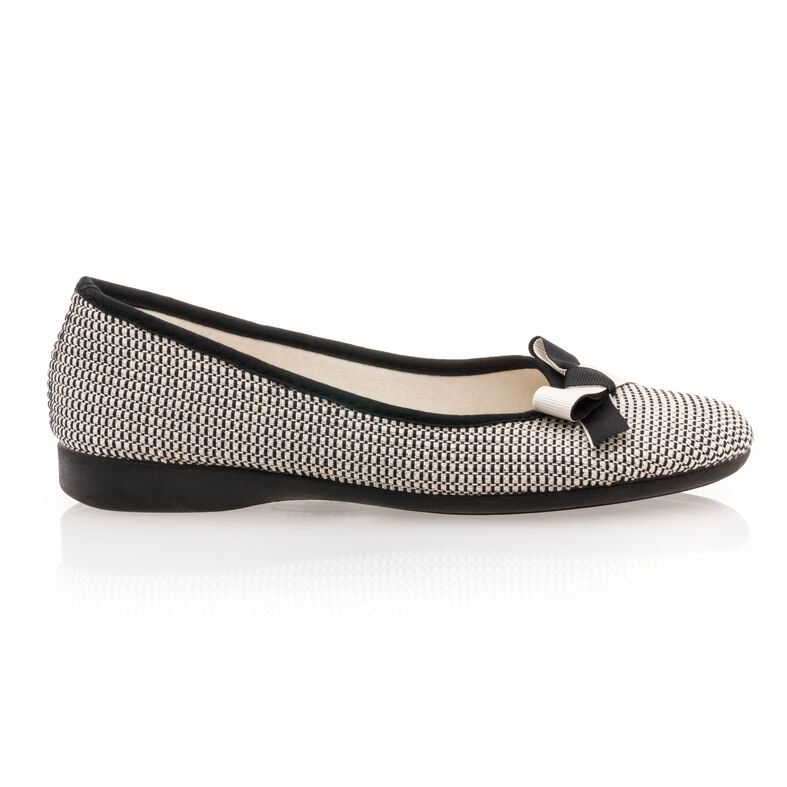 Pantuflas negras para mujer