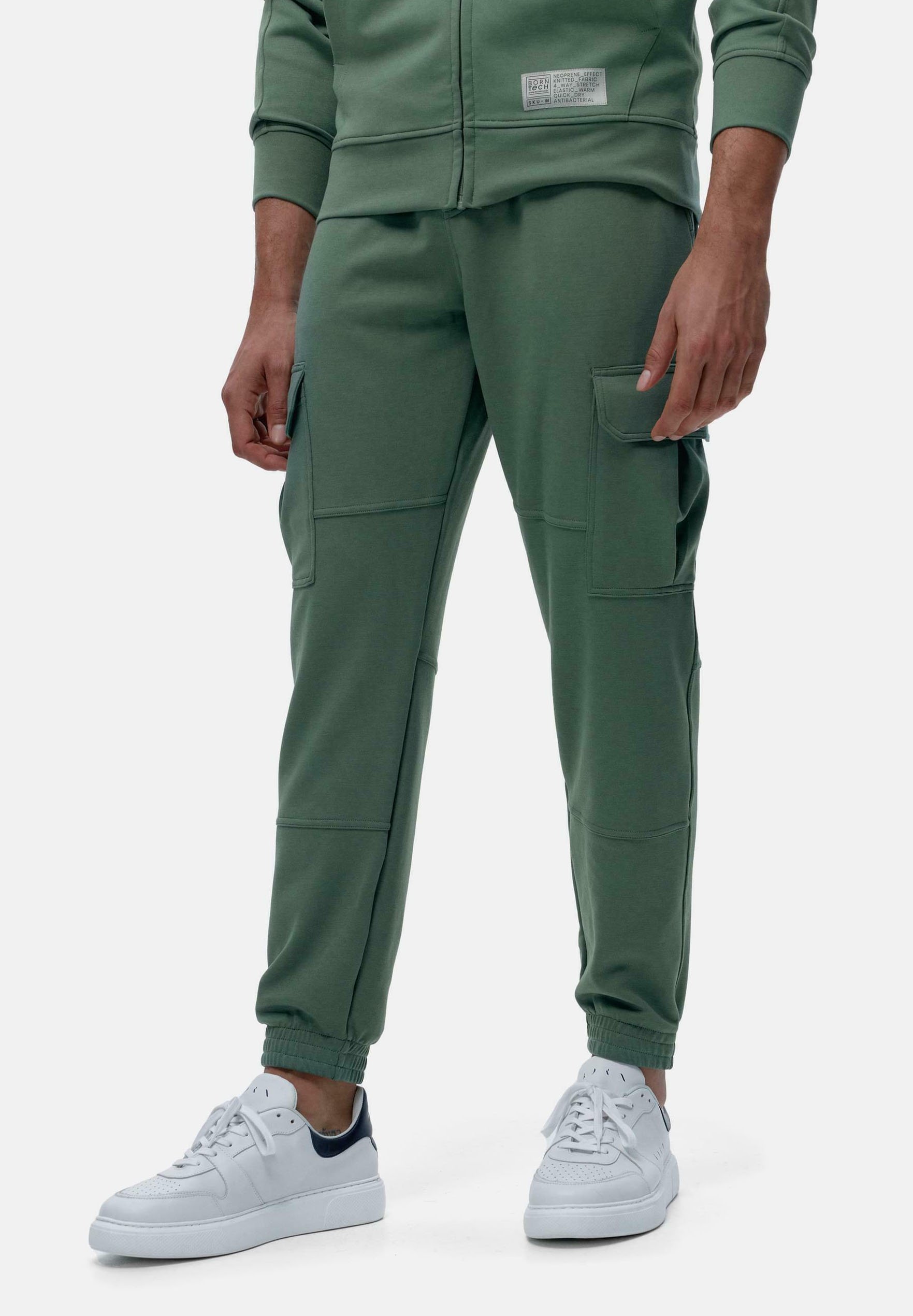Pantaloni da tuta da yoga Born Living - verdi