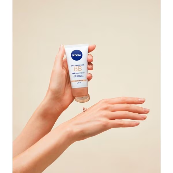 NIVEA BB krema 5 v 1 SPF15 za svetle tipe kože<br>50 ml - za vse tipe kože