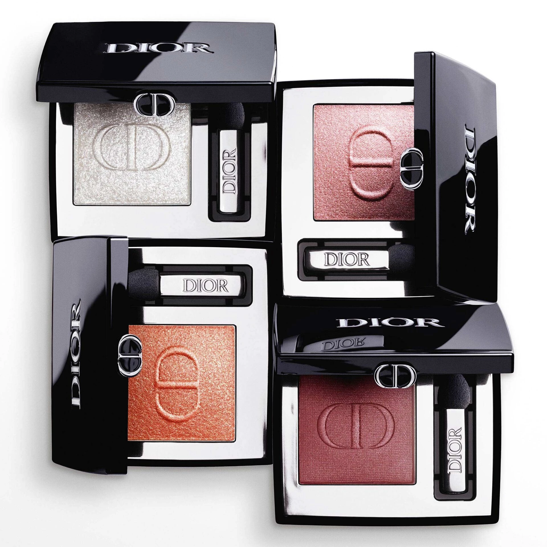 Diorshow Mono Couleur visokobarvno in dolgoobstojno senčilo za oči 658 Beige Mitzah - DIOR