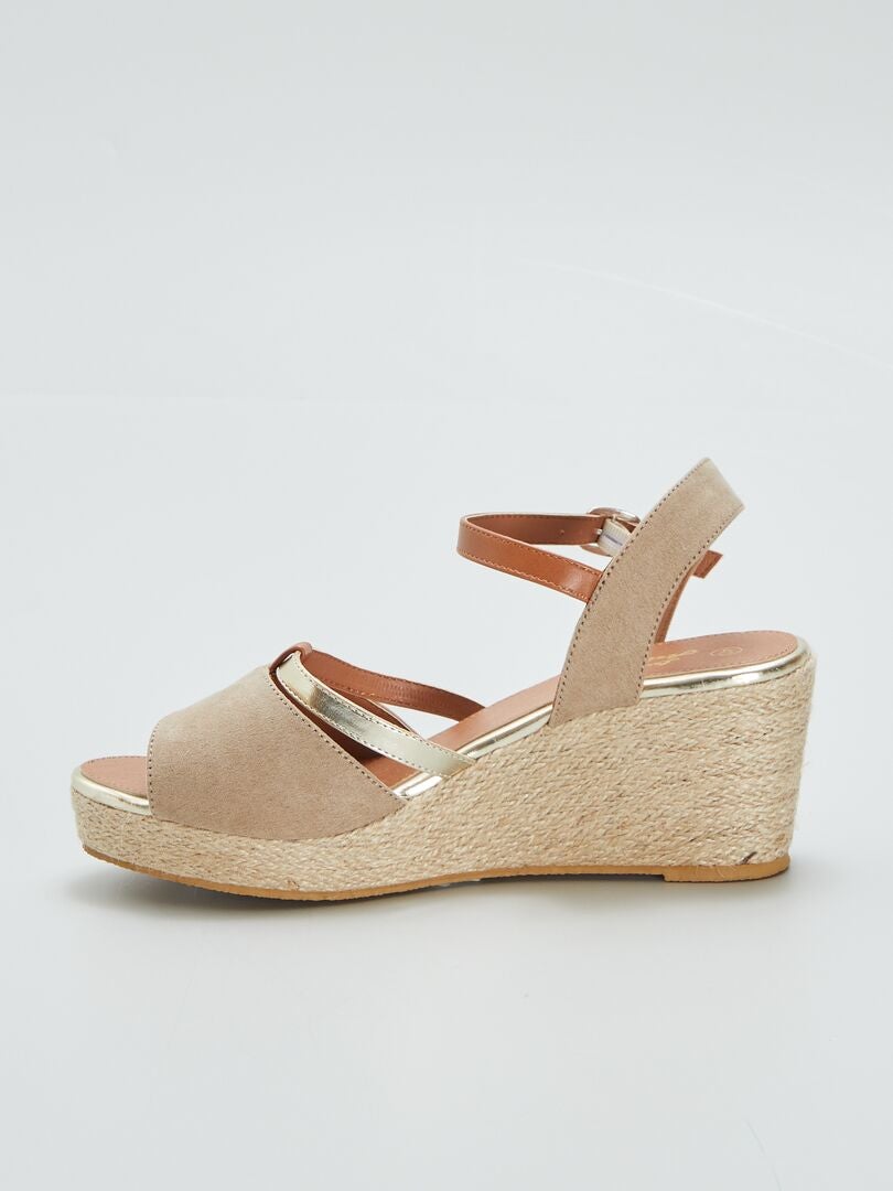 Sandalen met sleehak - BRUIN