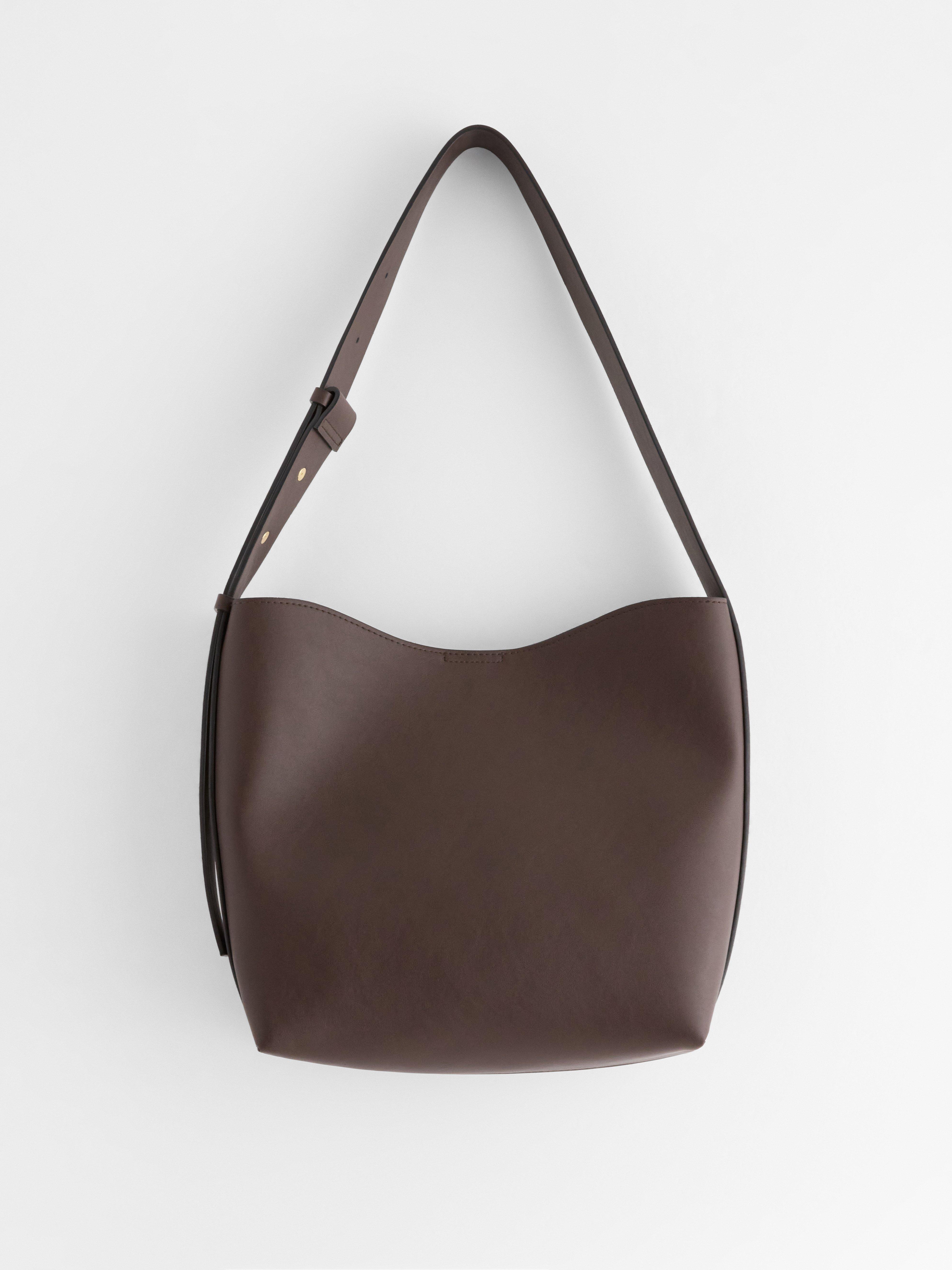 Bolsa de ombro grande marrom escuro
