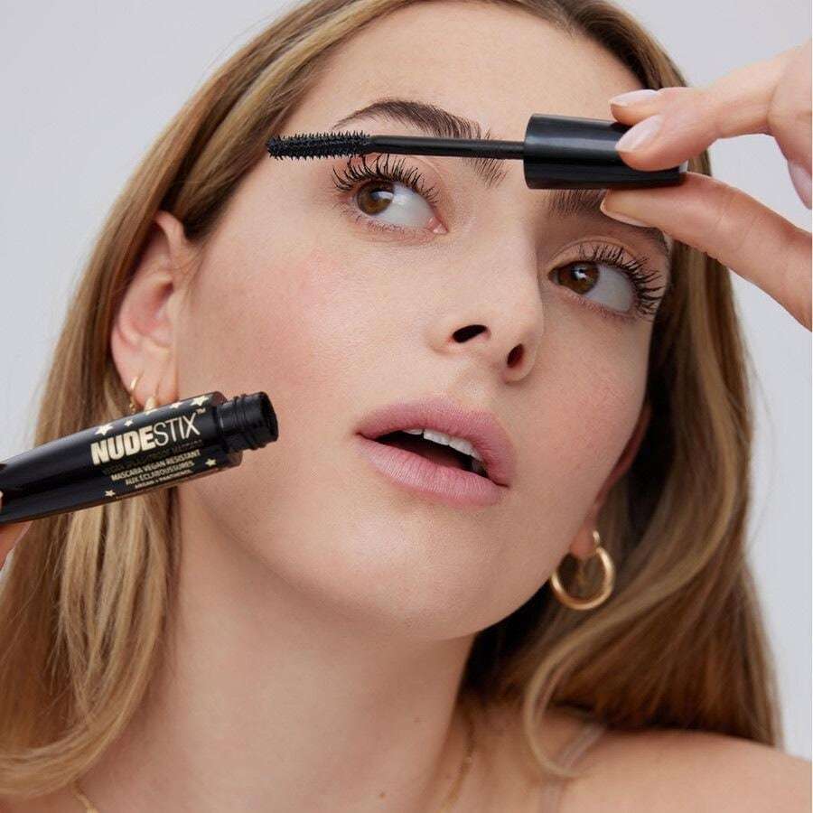 Nudestix skropstu tuša vegāniska, pret šļakatām izturīga skropstu tuša - 12 ml