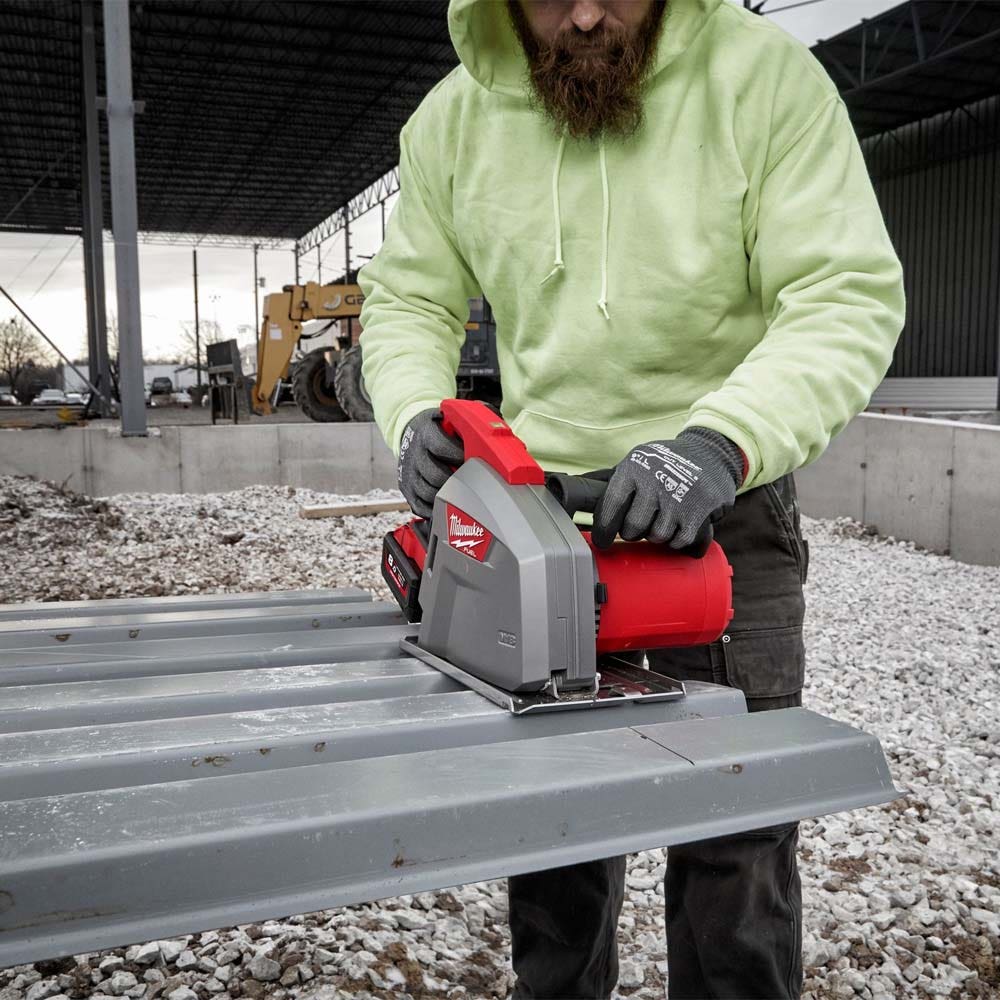 Milwaukee 18V FUEL™ 203 mm-es bőr M18FMCS66-0 fém körfűrész