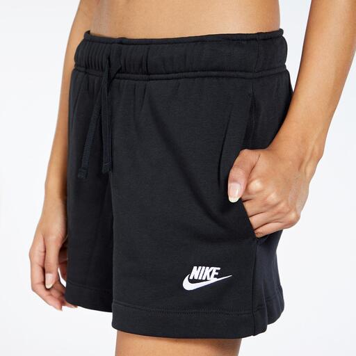  Nike Sportswear