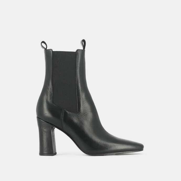 Bottines à talons, bouts pointus et élastiques  en cuir noir