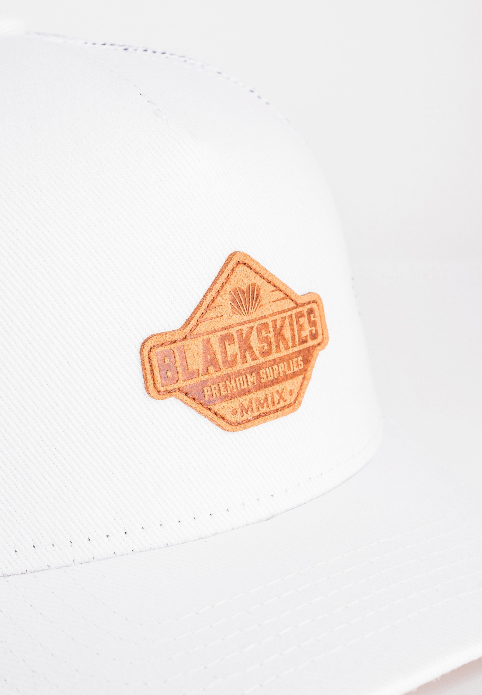 Blackskies Trucker-Set (2er-Pack) – Kappe – weiß