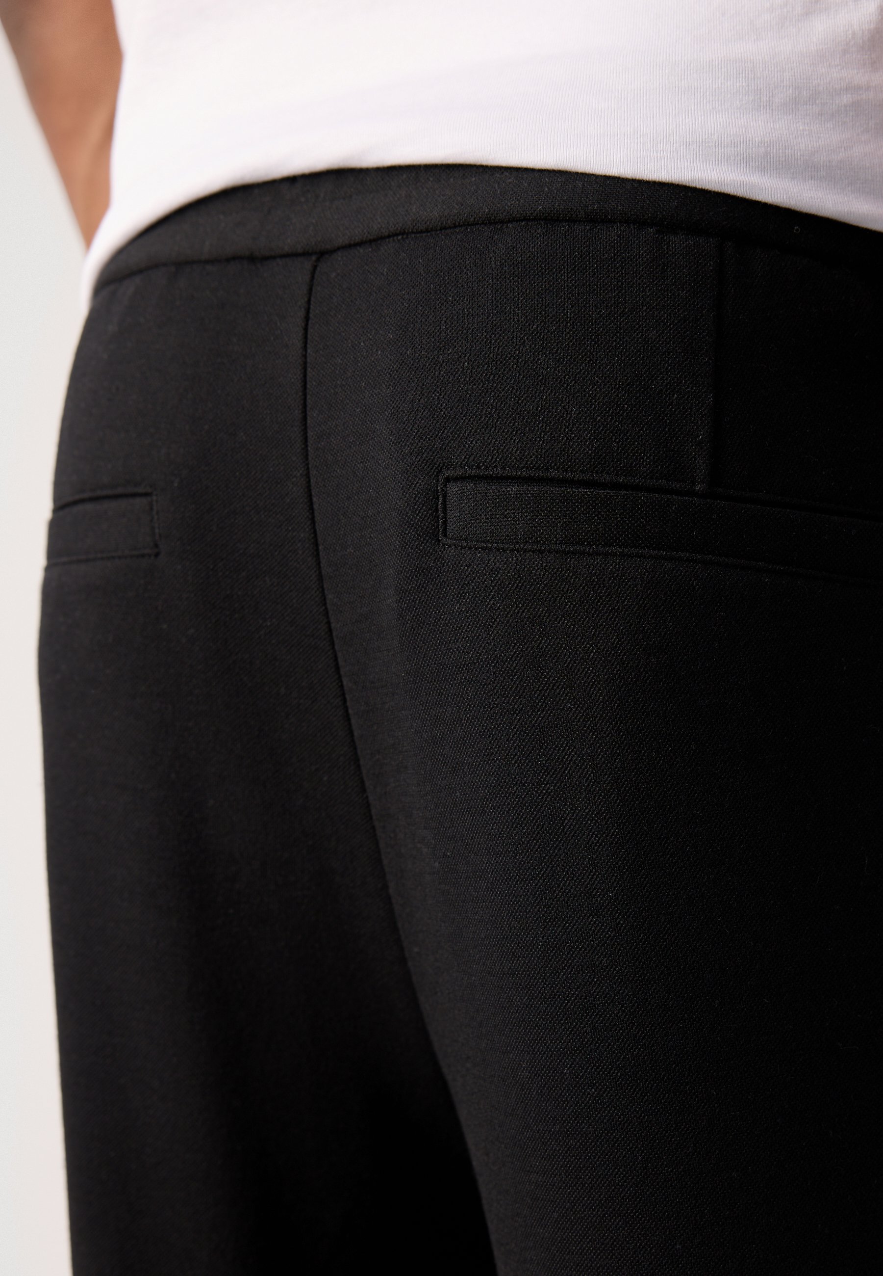 LINDBERGH SUPERFLEX RELAXED FIT KALHOTY - Kalhoty - black