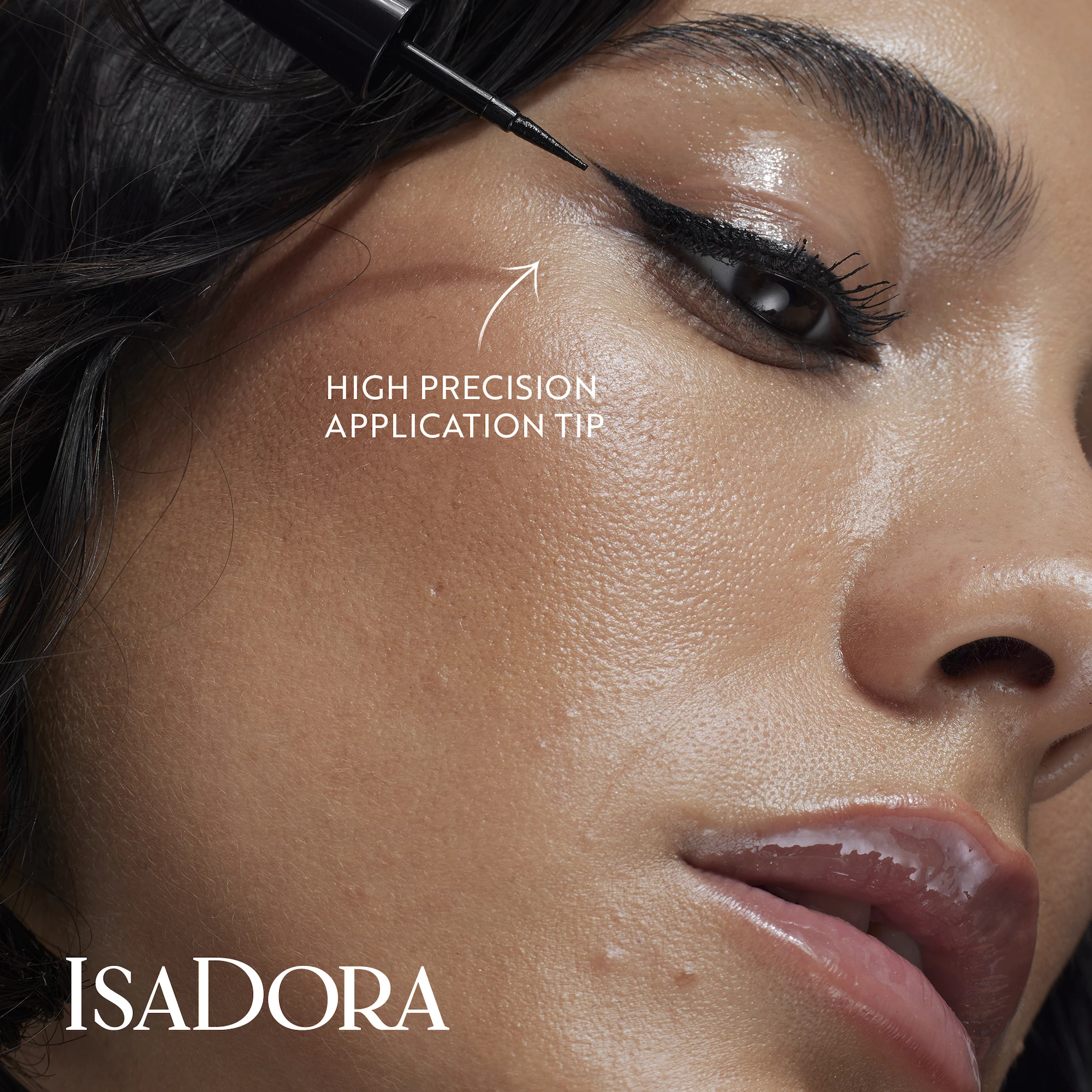 Сјајни ајлајнер 40 хром црни - Исадора