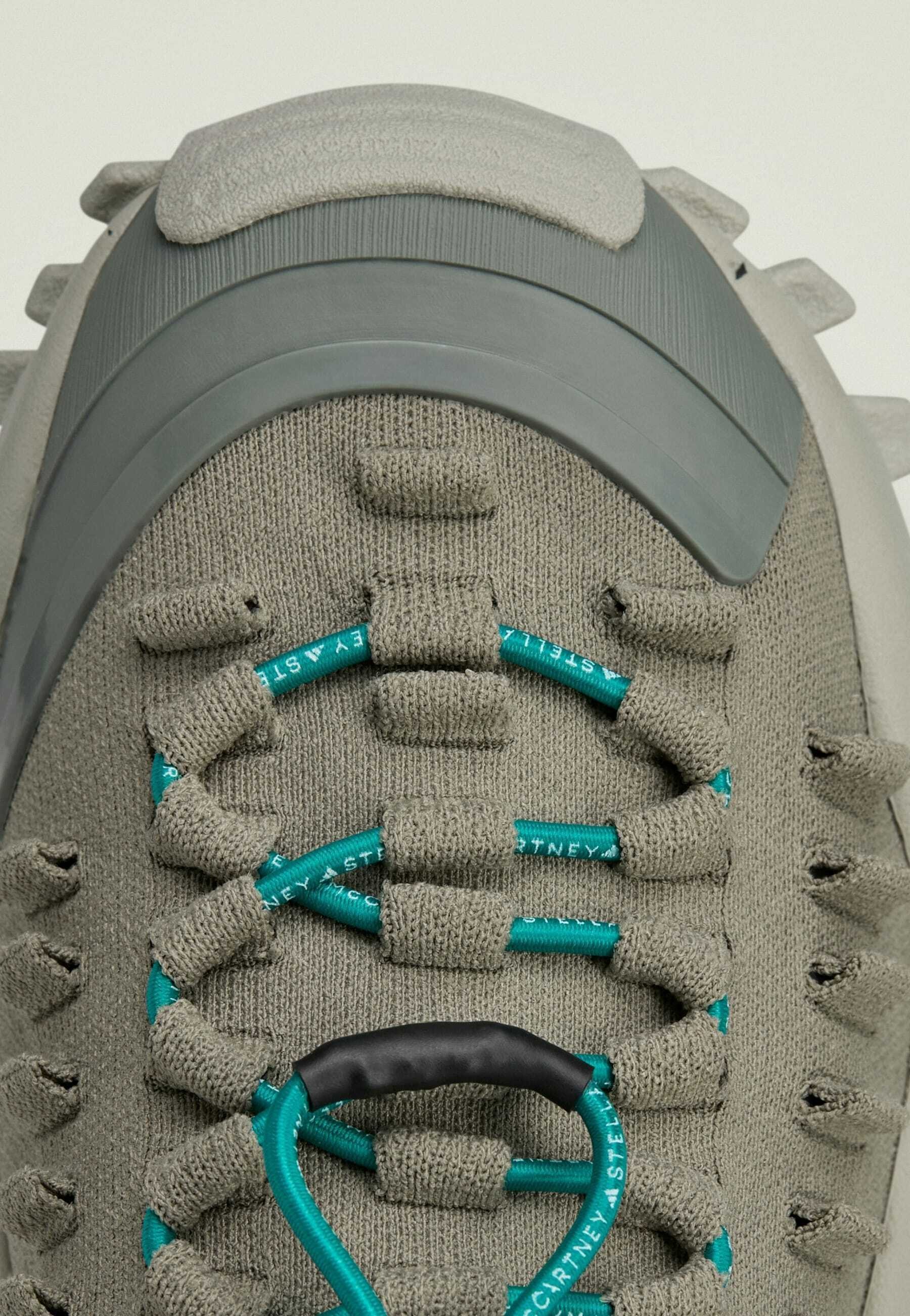 adidas by Stella McCartney SEEULATER - Wandelschoenen - legacy green willow /grijs /steen /groen