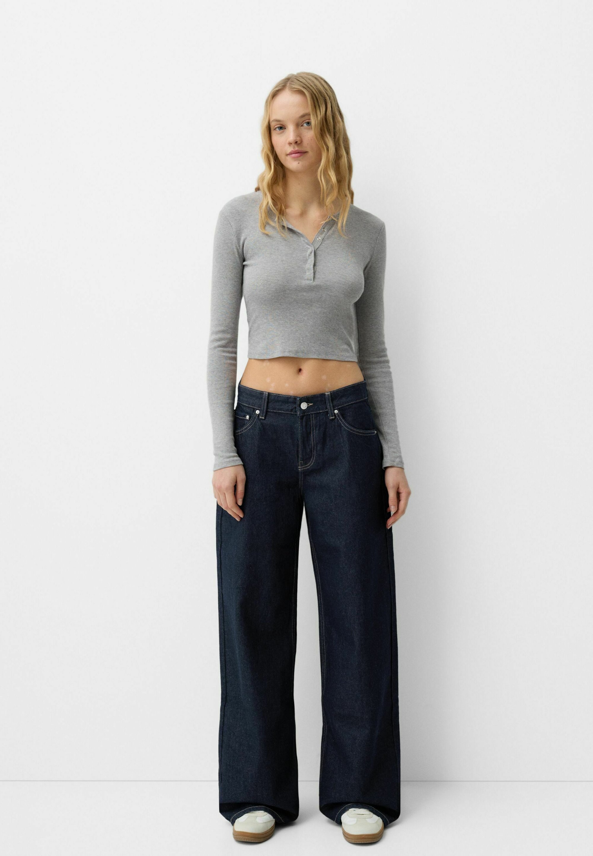 Bershka BOYFRIEND - Relaxed fit jeans - donkerblauw