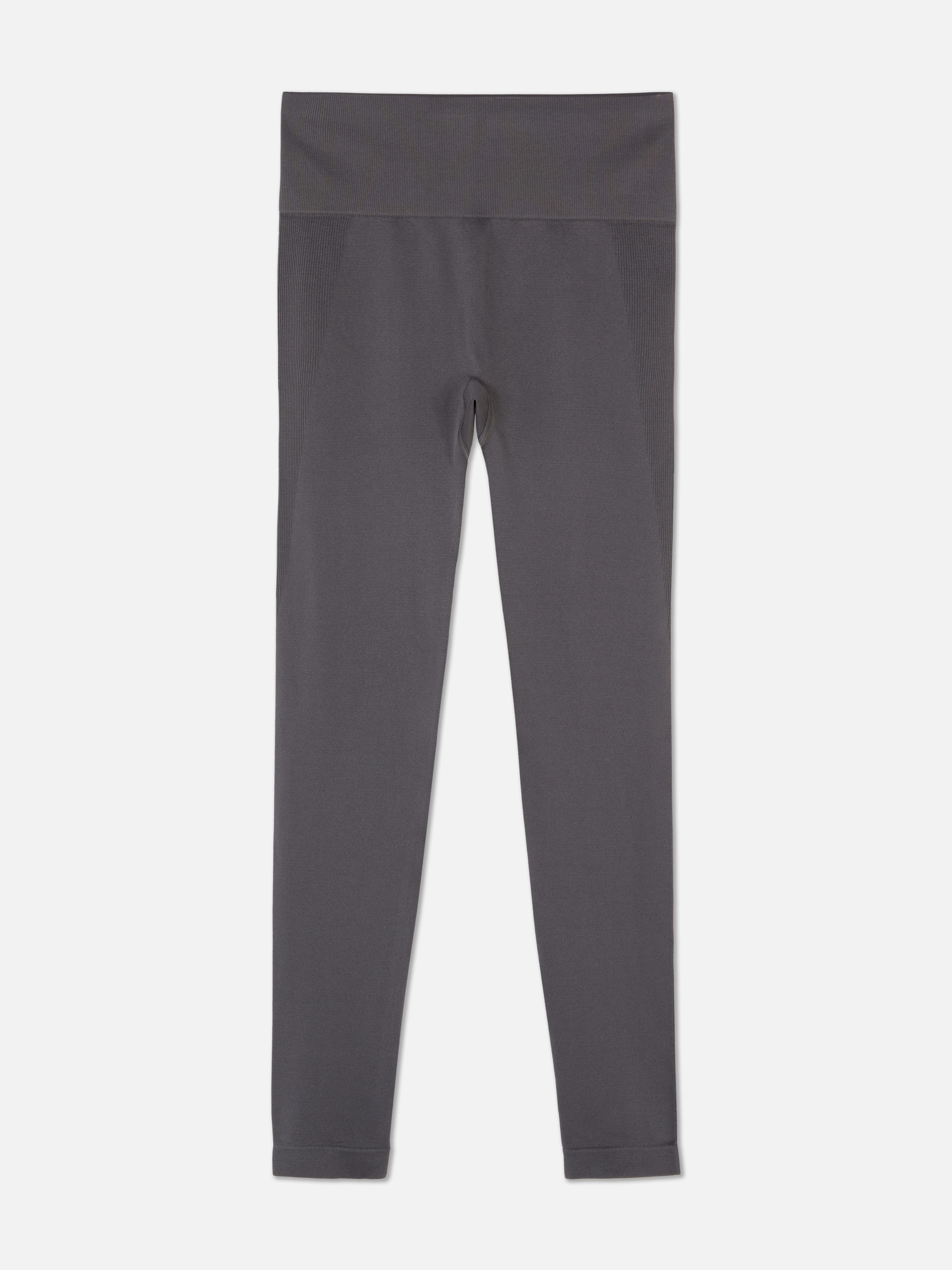 Varrás nélküli sportleggings Ezzel a sportleggings-szel minden edzésed zökkenőmentes lesz.