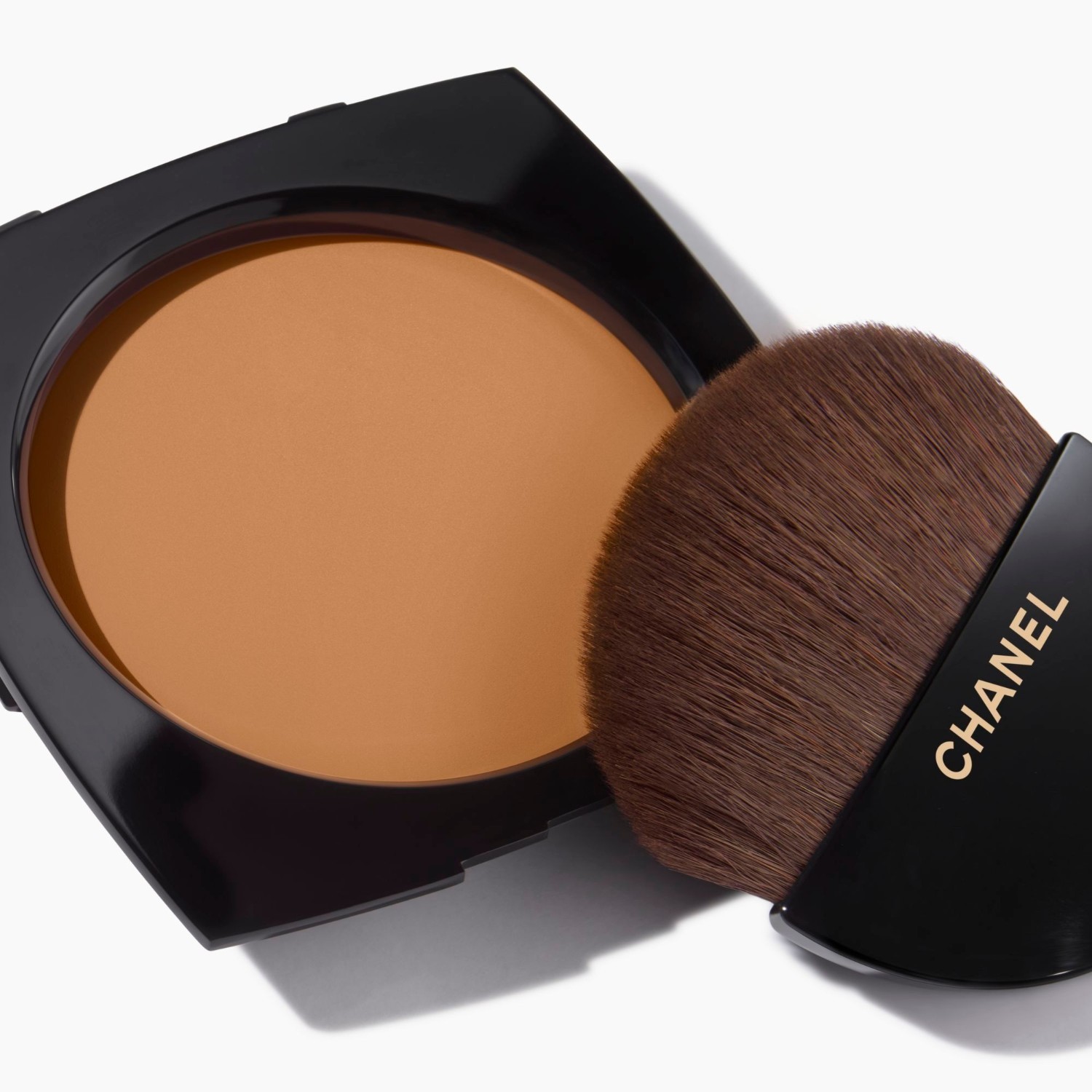 CHANEL-Les Beiges natūrali sveiko švytėjimo suteikianti pudra - 12 g