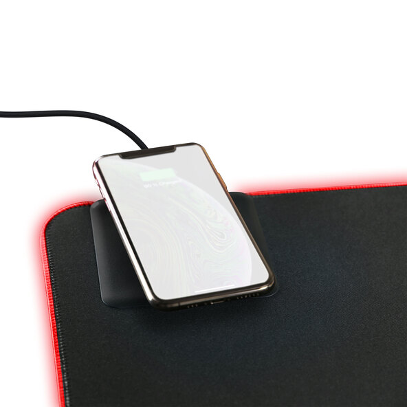 Extra-large gaming mousepad with Qi charging function