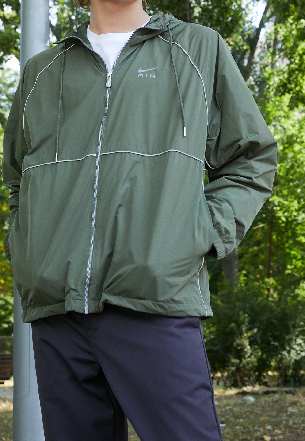Nike Sportswear zomerjas - olijfgroen