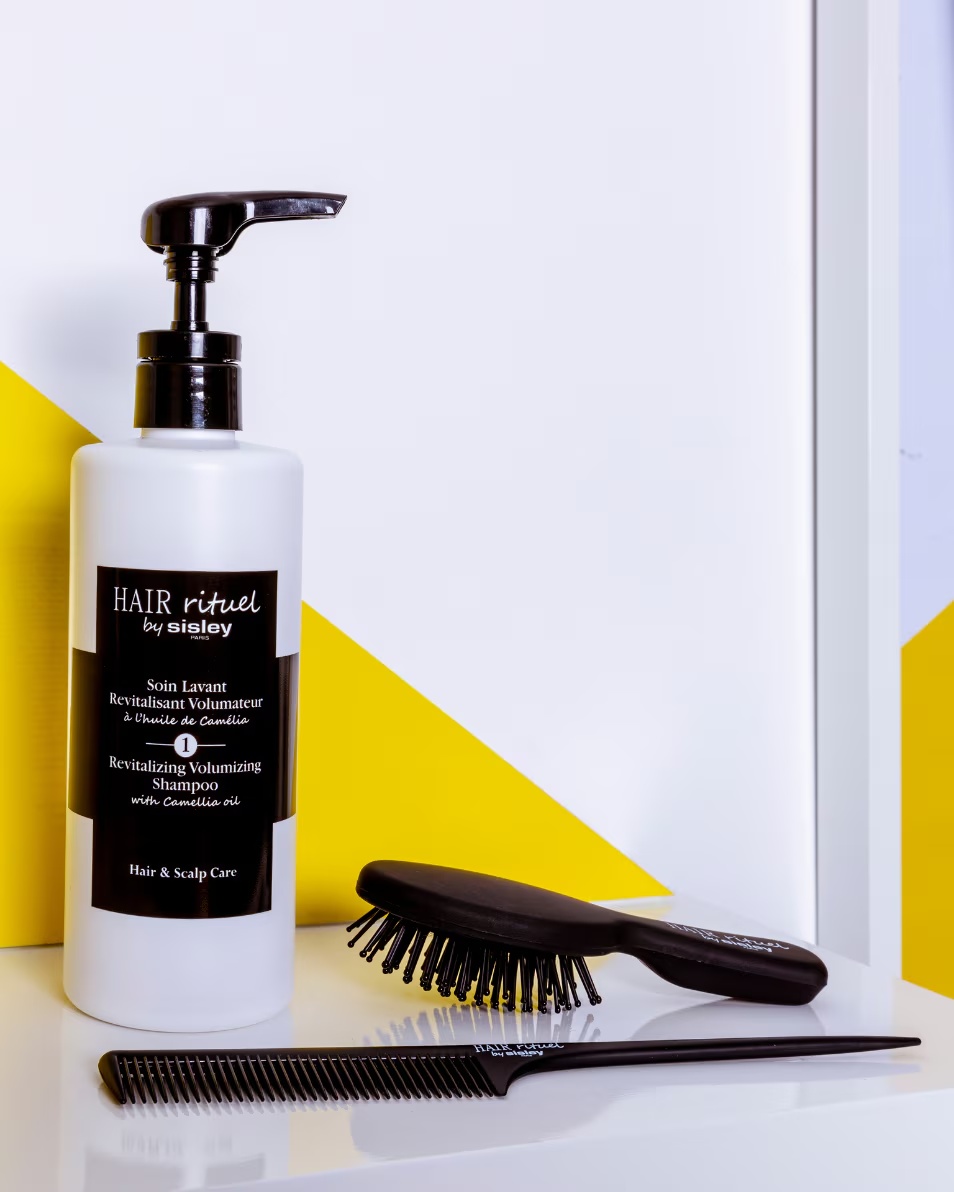 ȘAMPON VOLUMIZANT REVITALIZANT SISLEY HAIR RITUAL CU ULEI DE CAMELIA