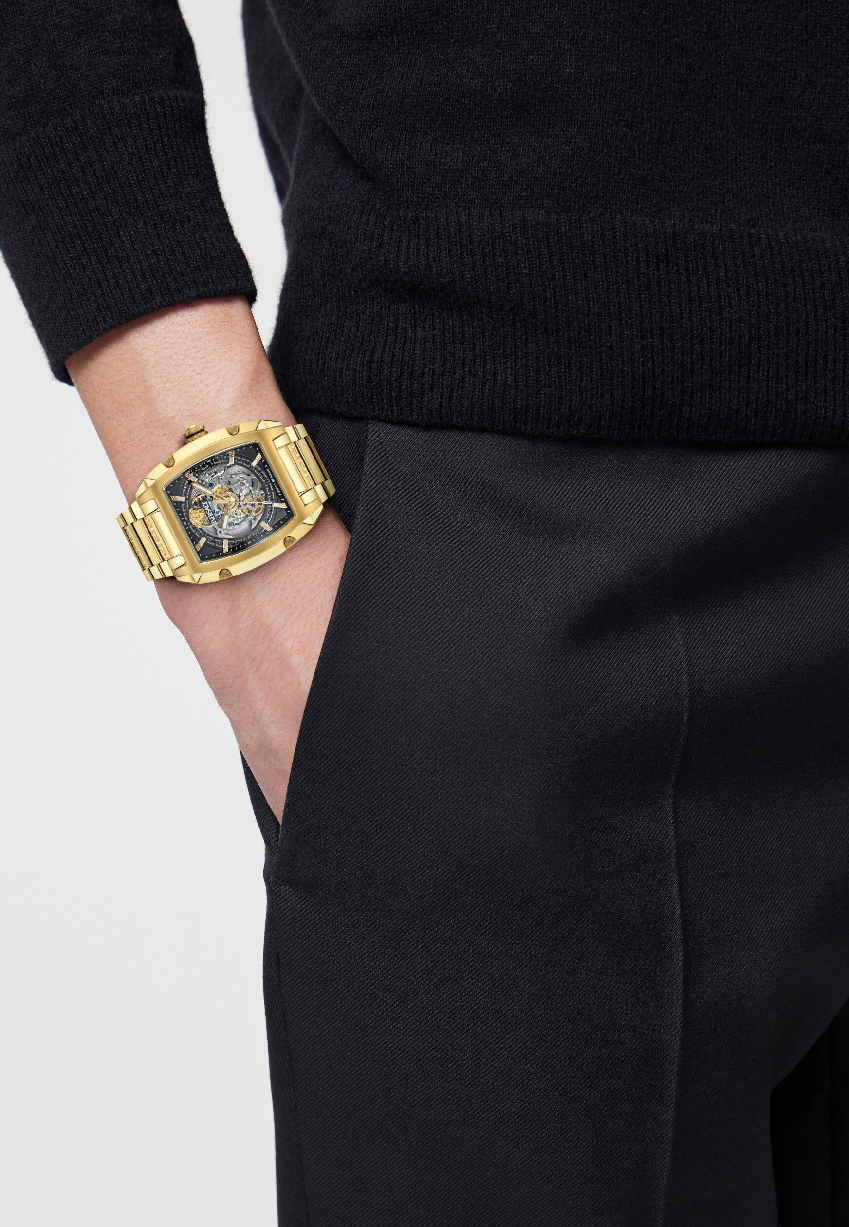 Montre Versace DOMINUS SKELETON - couleur or jaune