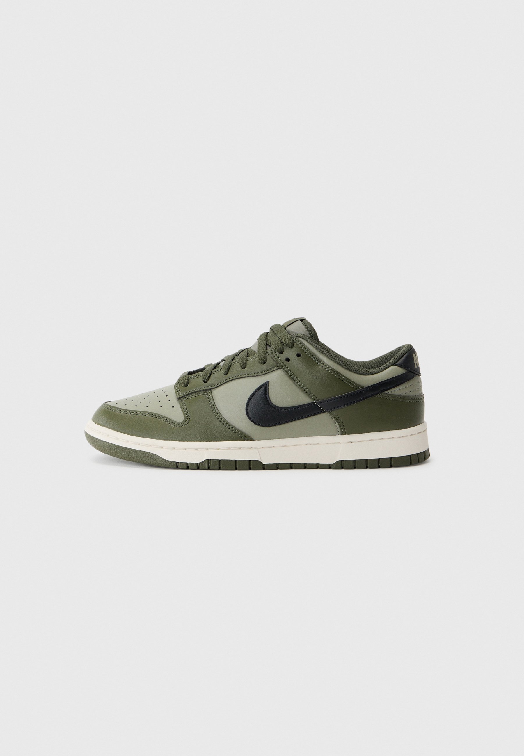 Baskets basses Nike Sportswear