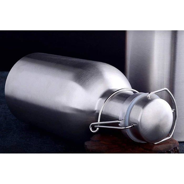 Growler per birra fatta in casa in acciaio inox con coperchio a chiusura ermetica e fusto per birra di grande capacità e a prova di perdite.