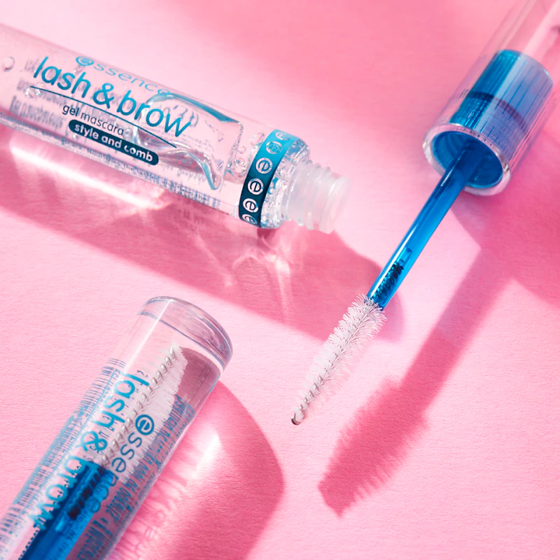 rímel em gel para sobrancelhas e cílios essence Lash & Brow