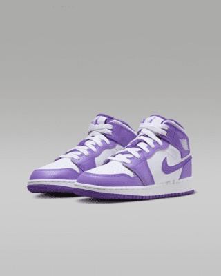 Air Jordan 1 Mid Older Kids' Shoes