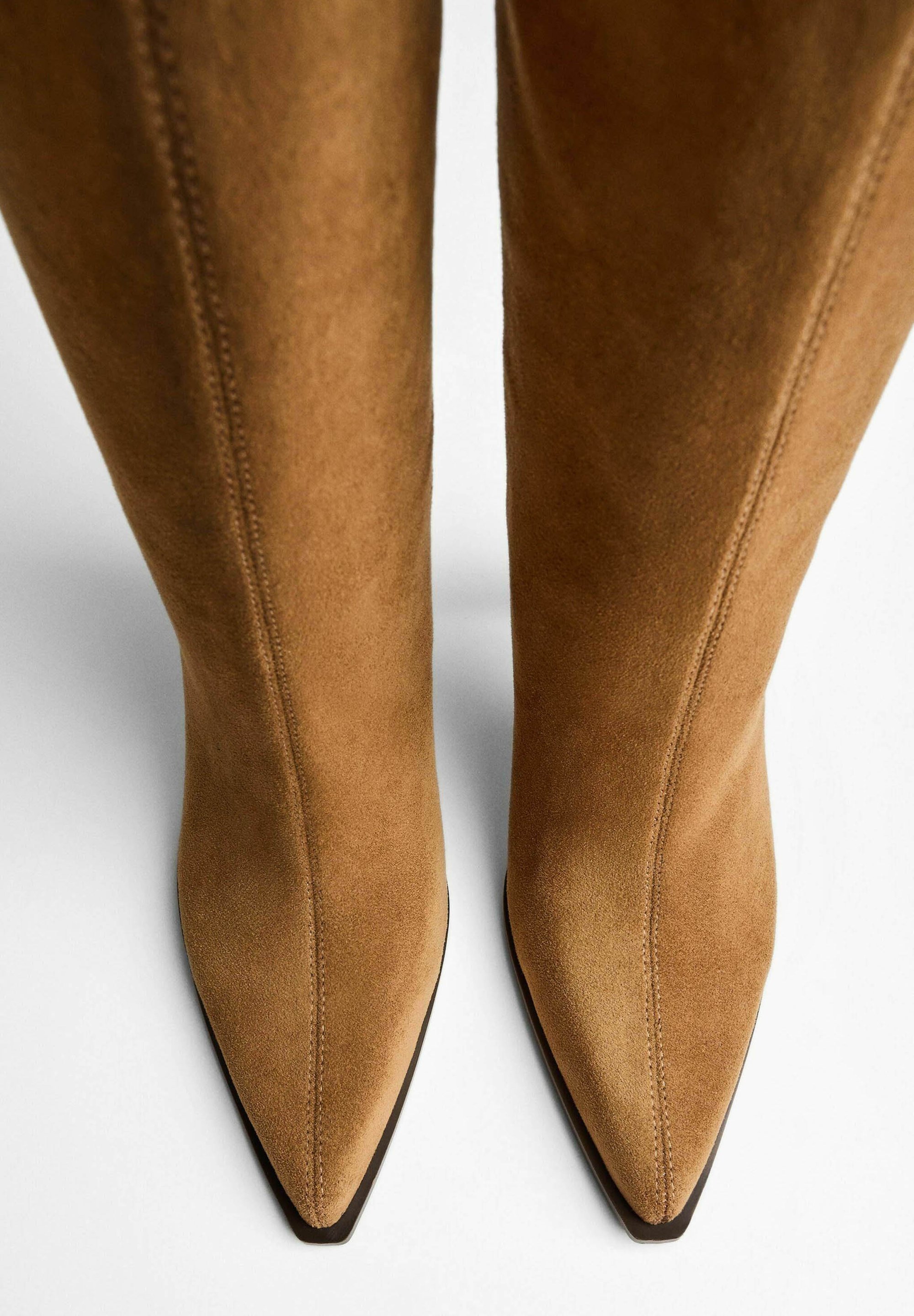 Bershka WIDE - Kozaki na wysokim obcasie - beżowe