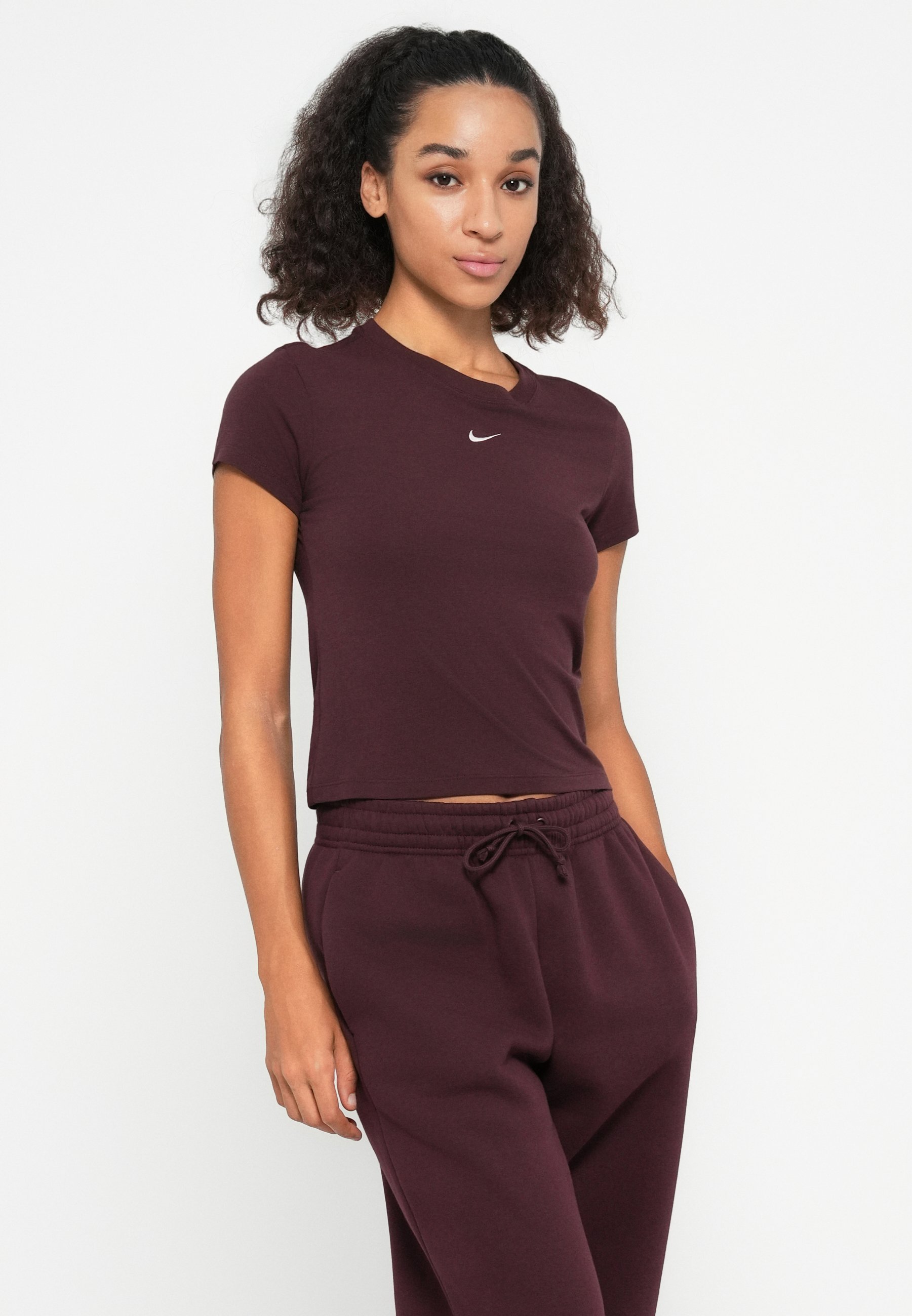 Pantalon de survêtement Nike Sportswear - bordeaux écrasé