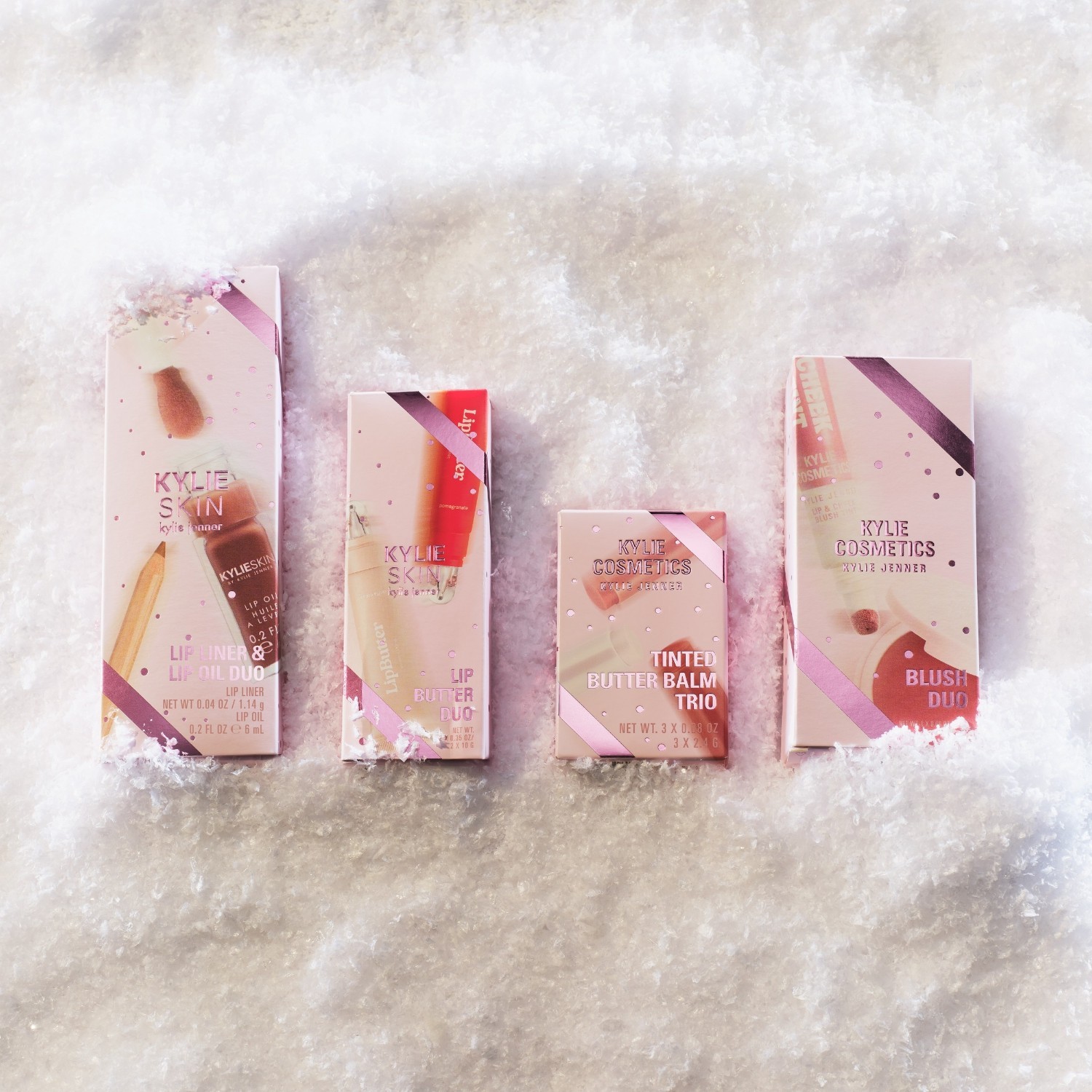KYLIE SKIN lūpu kosmētikas komplekts: lūpu kontūrzīmulis un lipoeļļas duets - 1 gab.