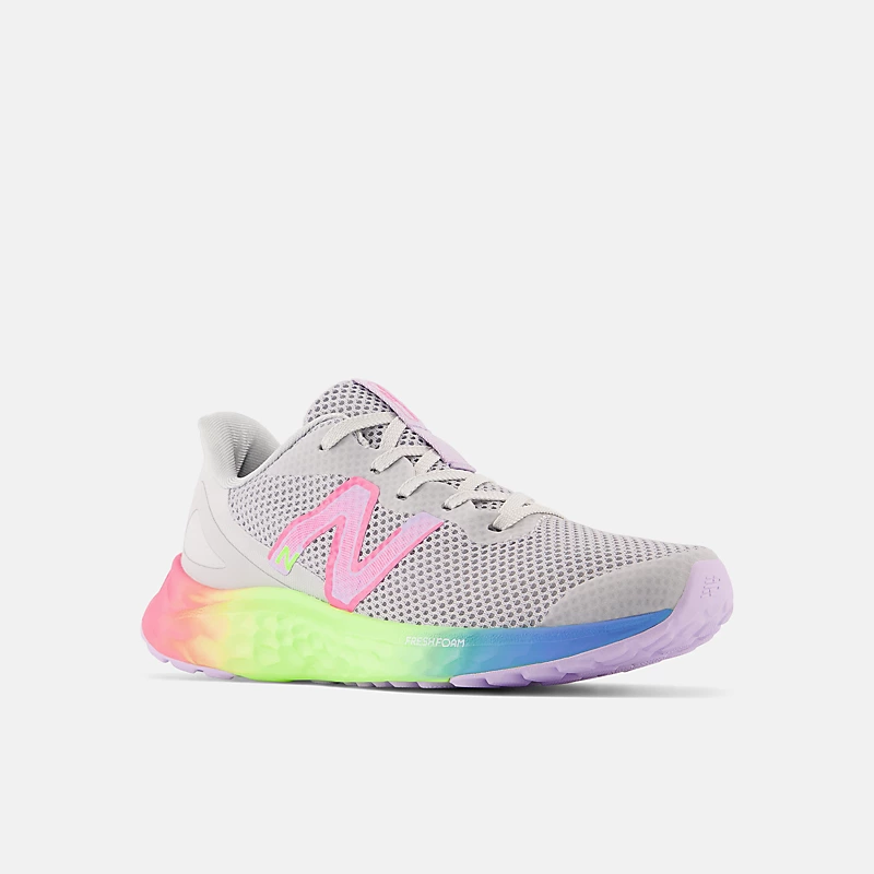 Dětská pěna Child Fresh Foam Arishi v4 - Zářivý hliník s kybernetickou šeříkovou a neonově růžovou