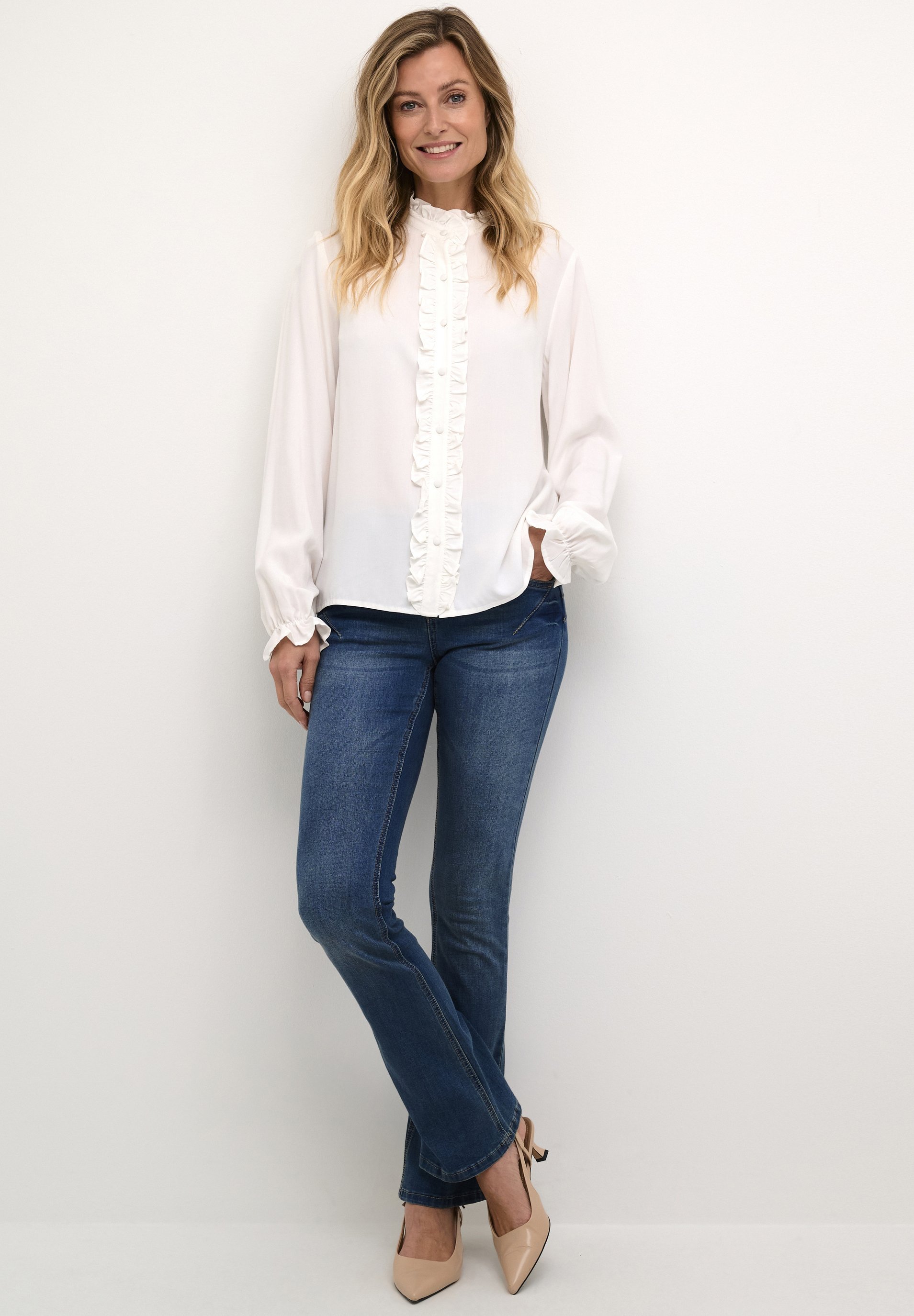 Crème VENEA FRILL - Blouse met knoopsluiting - sneeuwwit