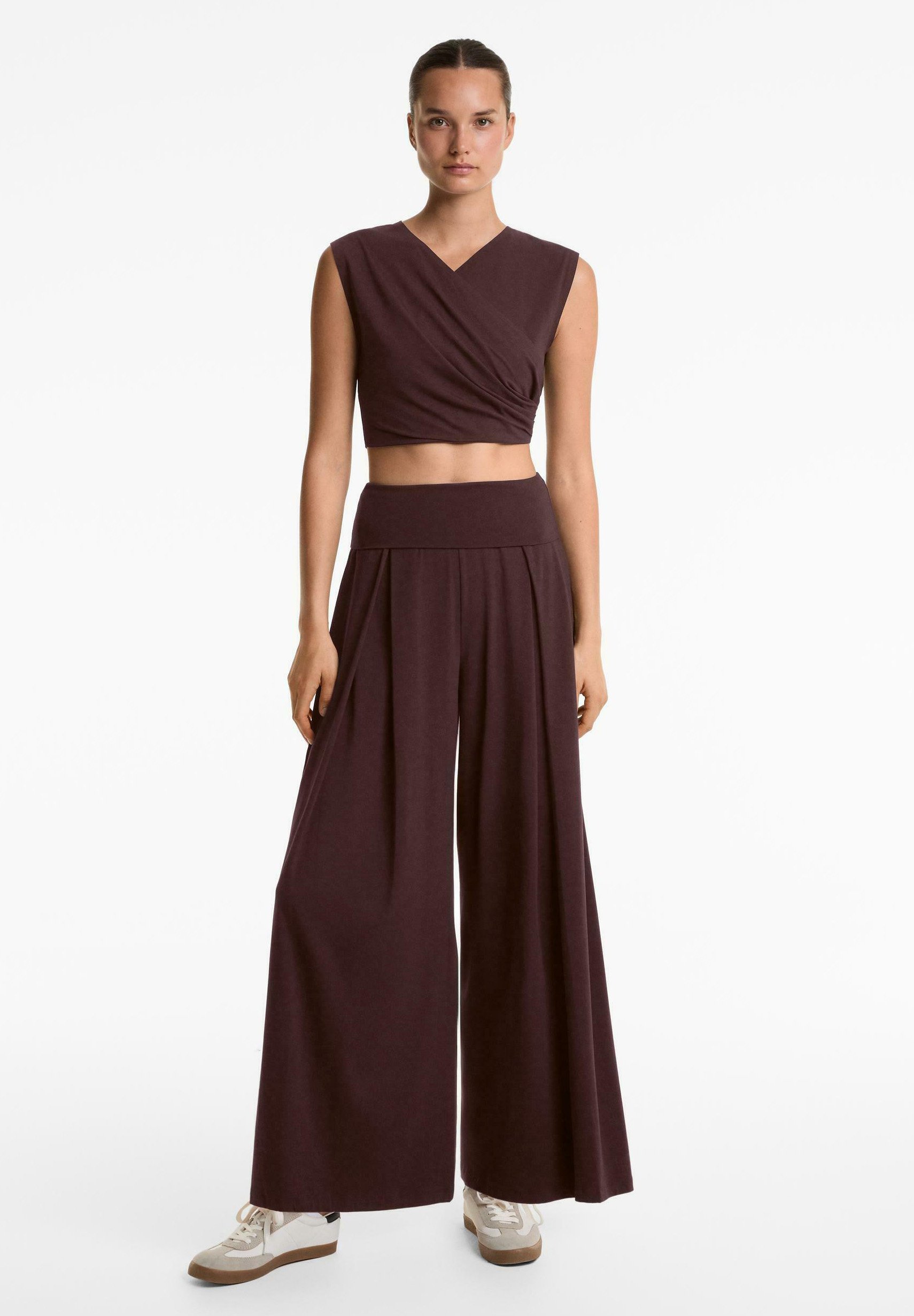 OYSHO CON RIPIEGATURA - Pantaloni - marrone