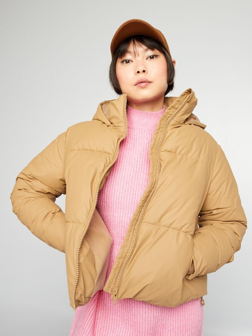 Chaqueta corta de plumas con forro polar - BEIGE