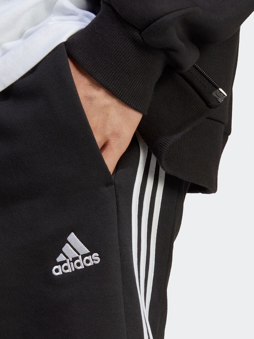 Spodenki Adidas z paskami po bokach – czarne