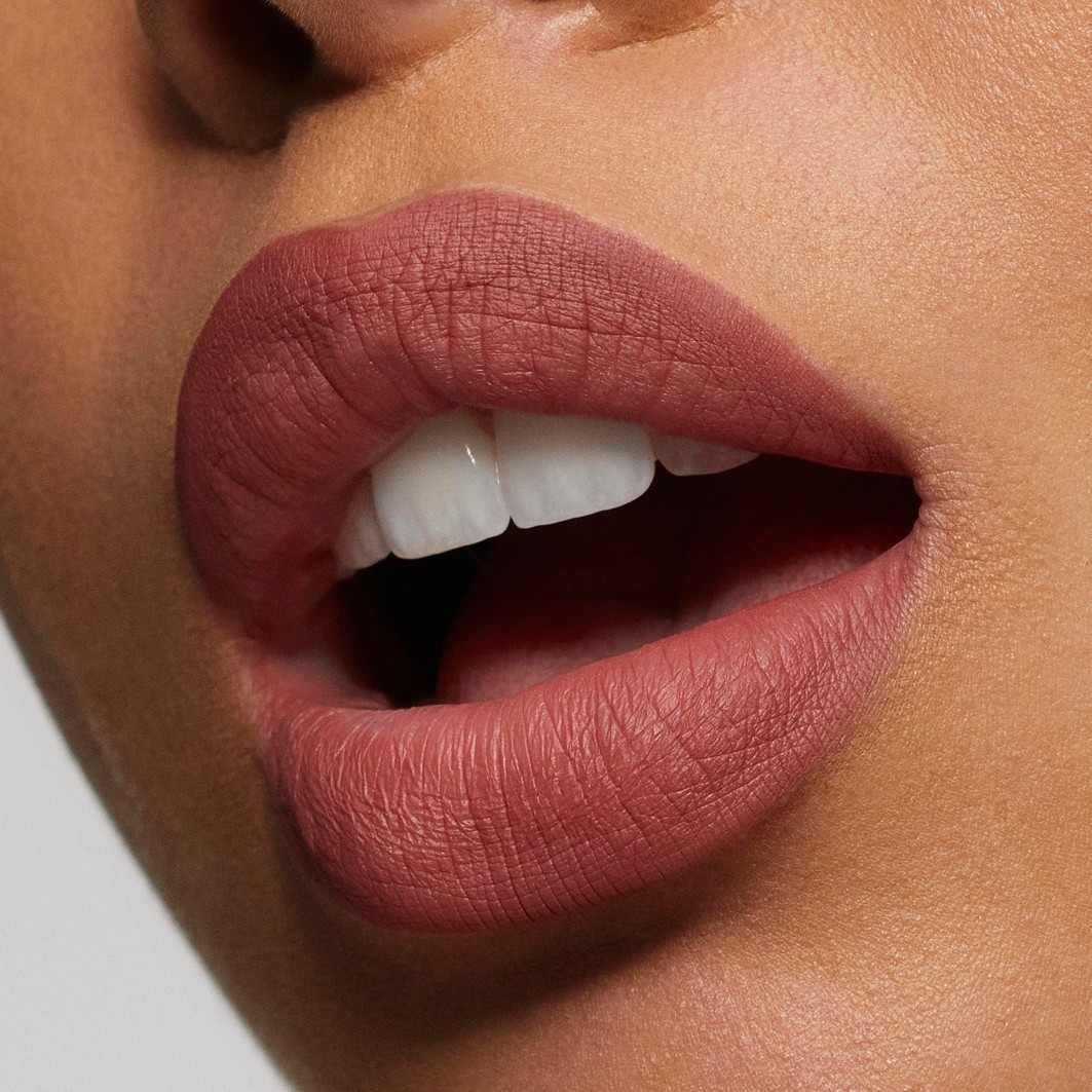 KYLIE COSMETICS Lippenstift, hmota Lippenstift in Stiftform – 4 g