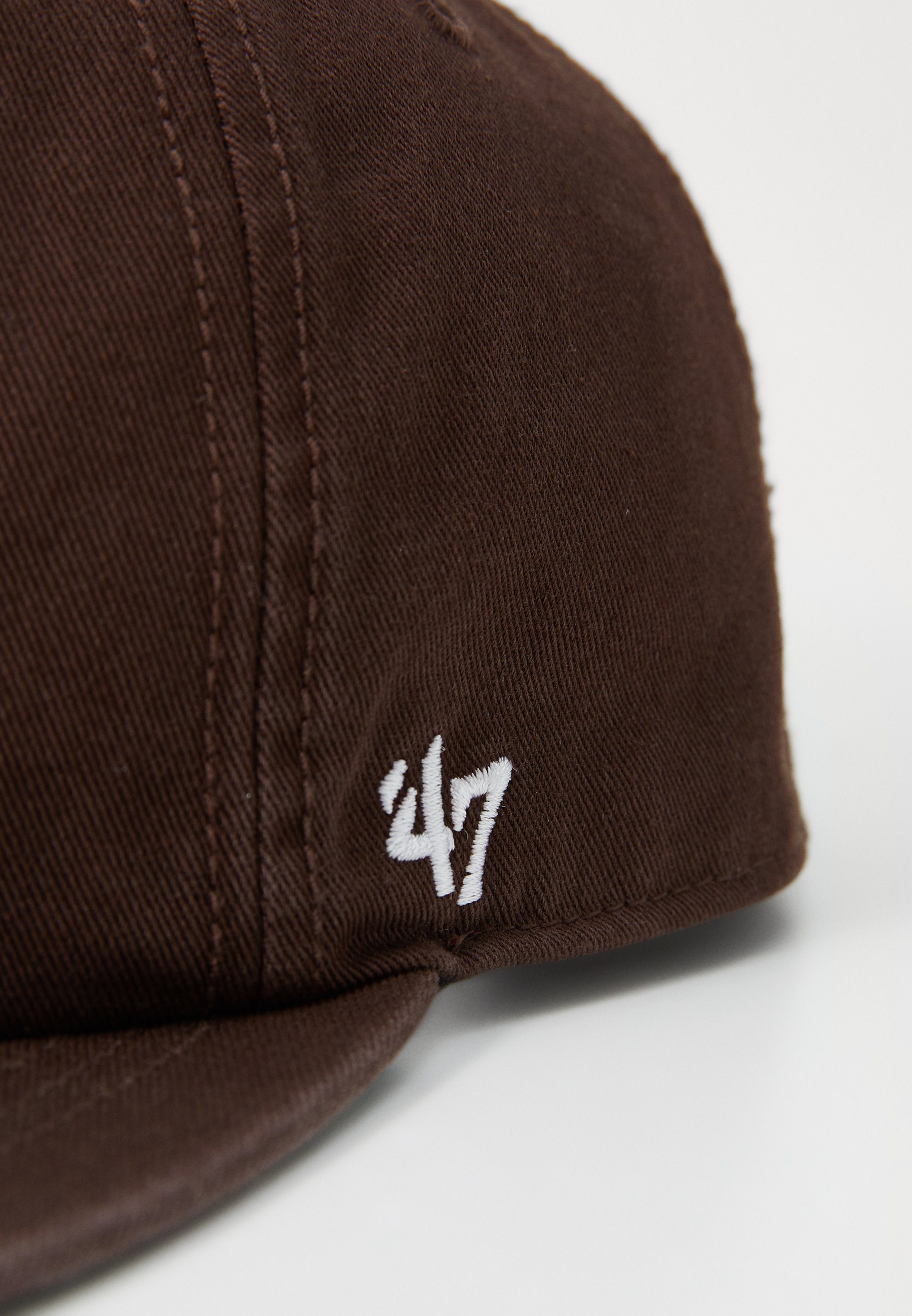 '47 Caps
