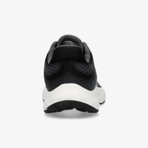  New Balance 520 V8