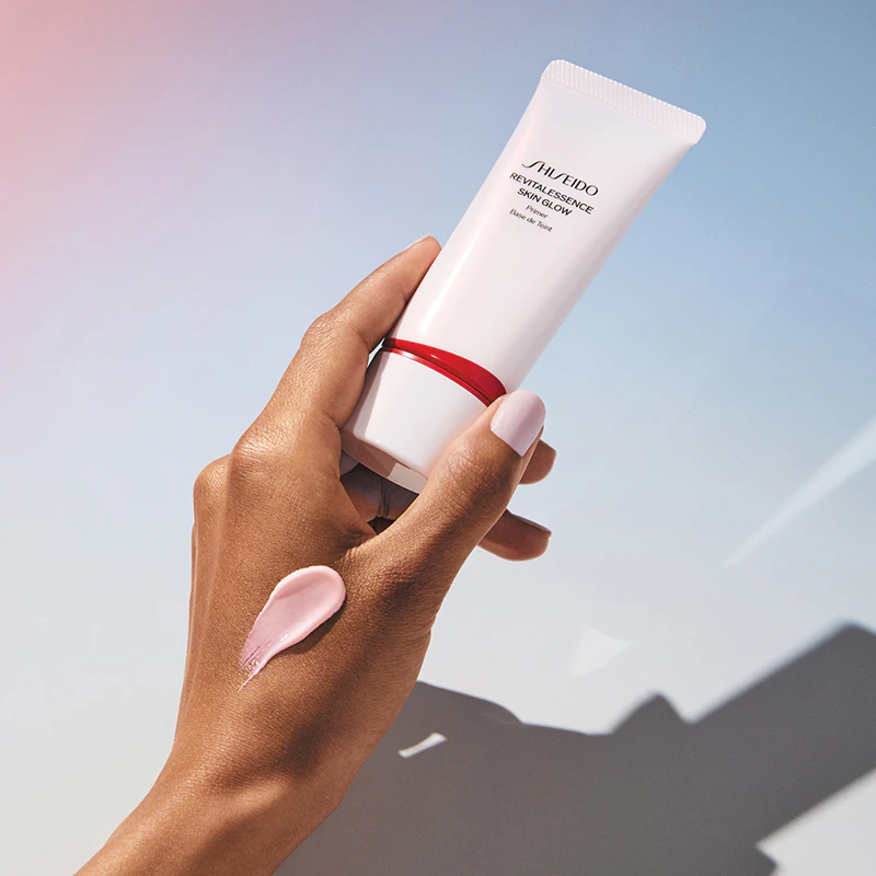 Shiseido Revitalessence Skin Glow Primer Illuminating Base SPF 25