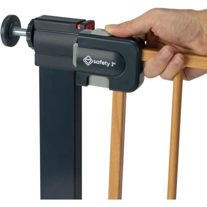 SAFETY 1st Cancelletto di sicurezza per bambini Easy Close con effetto legno, 73-80 cm - montaggio a pressione, senza viti o forature - (max. 136 cm)