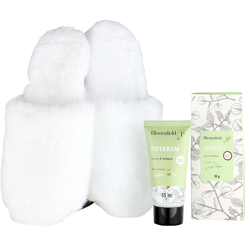 Coffret cadeau comprenant des chaussons, une crème pour les pieds et du sel pour les pieds