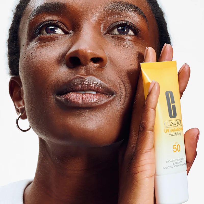 Clinique Sun UV Solutions Matifying Sunscreen крема за сунчање за лице SPF 50 са матирајућим ефектом