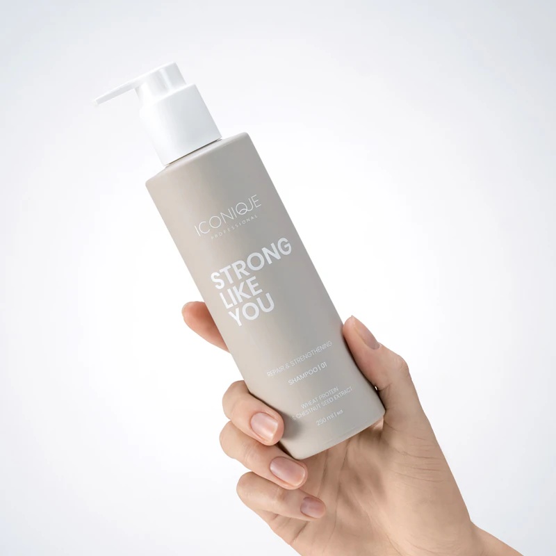ICONIQUE Professional STRONG LIKE YOU Obnovitveni in krepilni šampon za poškodovane lase