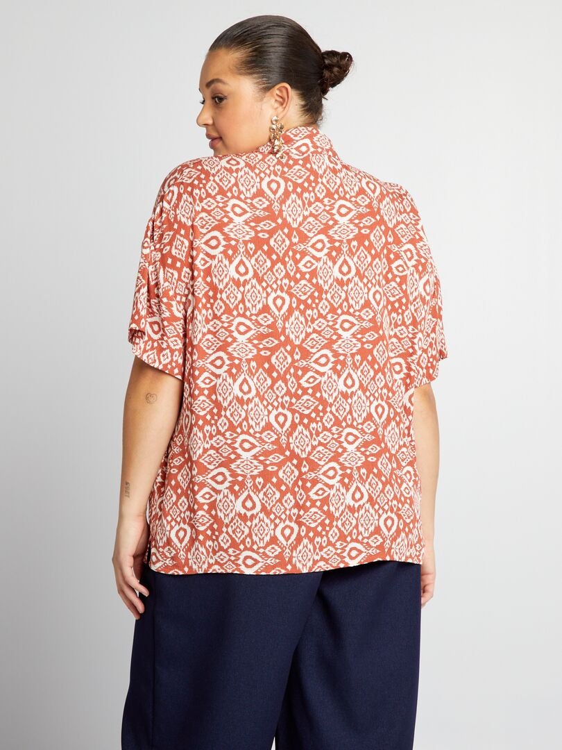 Vestido camisero estampado - MARRÓN