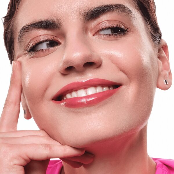 Essence Hydra Kiss 01 Blushing Nude ruž za usne<br>4ml