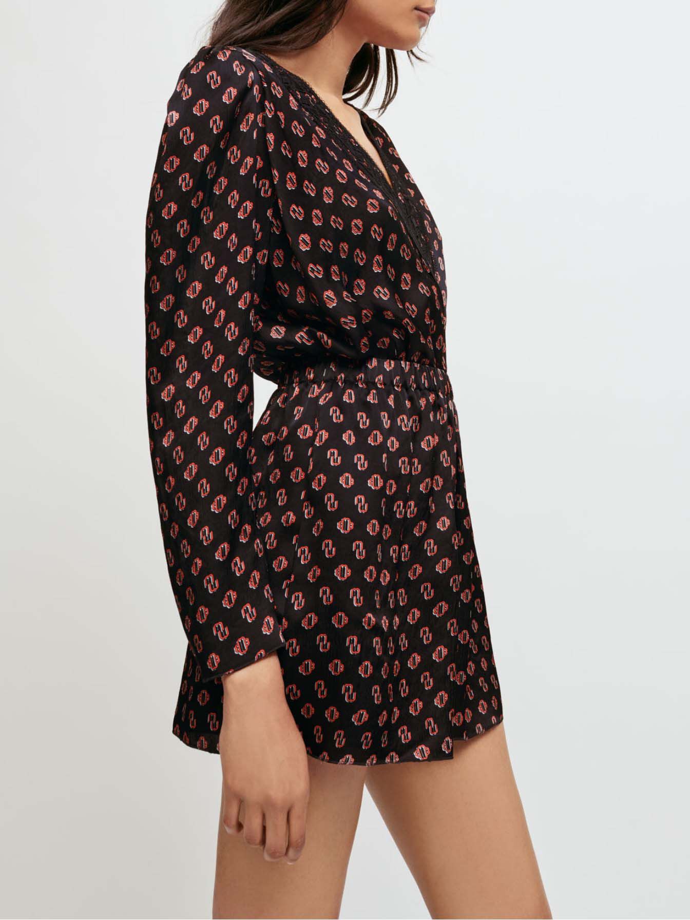Korte zijden jumpsuit met print Maje-Monogramme M Noir petit
