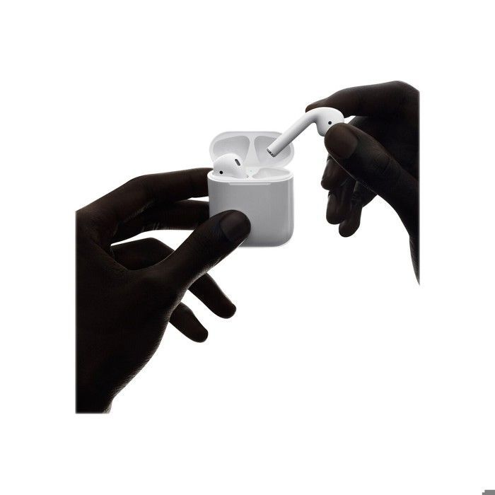 Auriculares inalámbricos Apple AirPods de segunda generación (2019) con estuche de carga.