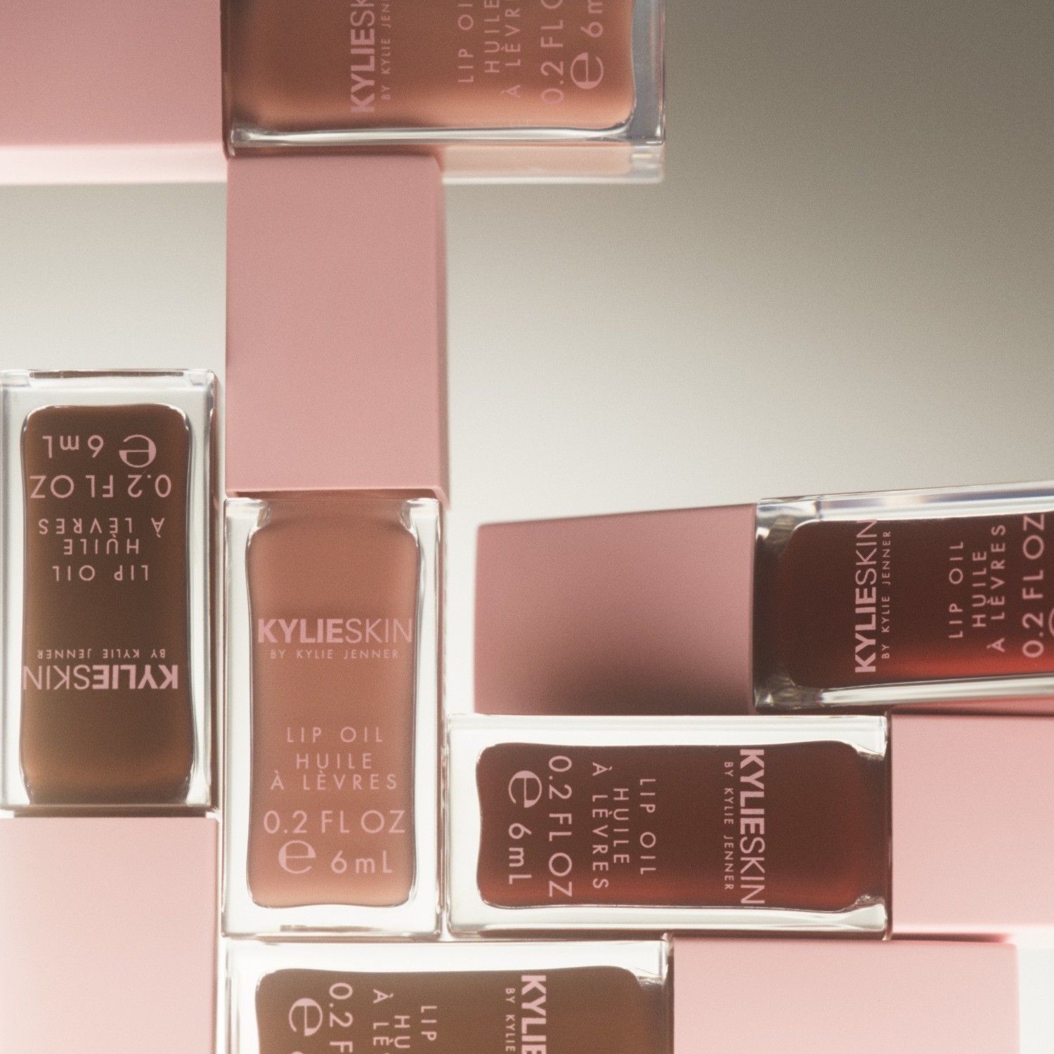 KYLIE SKIN lūpų aliejus, būtinas pasirinkimas. Kylie Skin lūpų aliejus – lazdyno riešutų kremas, 6 ml – 6 ml