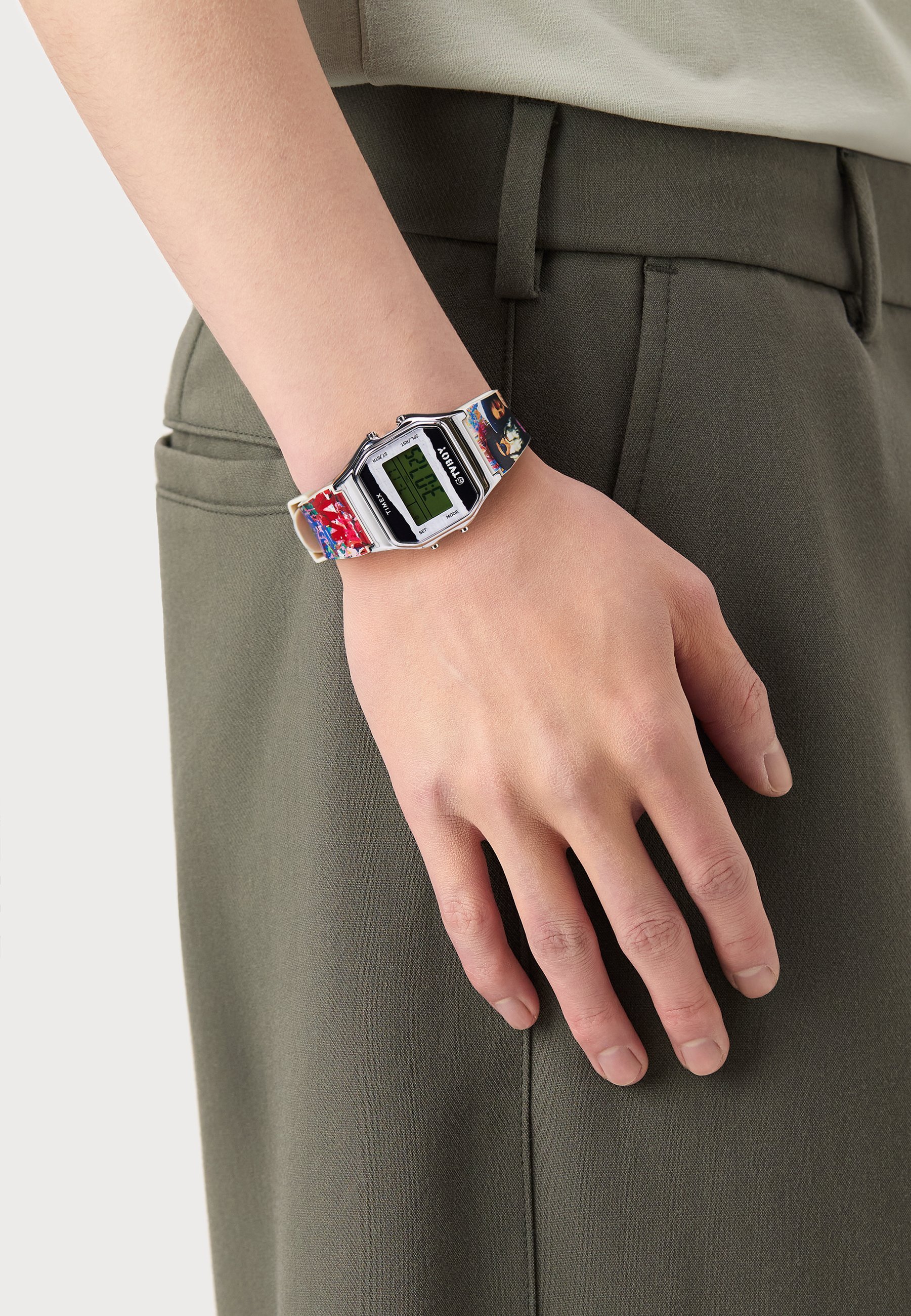 Montre numérique Timex TVBOY 80 UNISEXE - multicolore