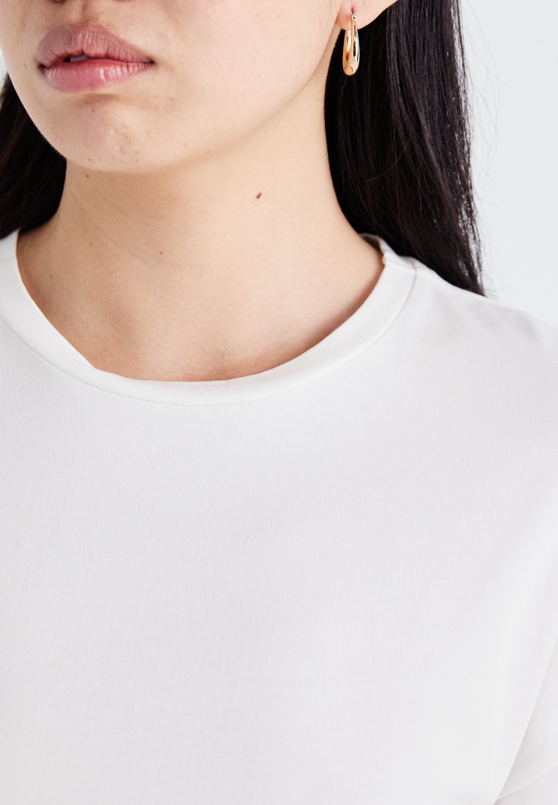 Gina Tricot Soft Touch Gerimpeld T-shirt - Basic T-shirt - gebroken wit